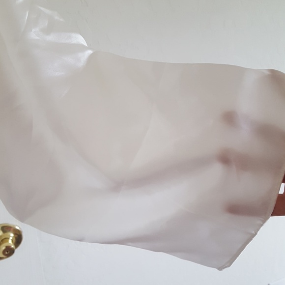 Oscar De La Renta Off white Robe Sz Large EUC - Picture 3 of 4